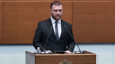 Депутат, влязъл на мястото на Хасен Адемов, веднага напусна групата на Ахмед Доган
