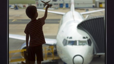 Коя е популярната детска играчка, забранена на полети в цяла Европа? 