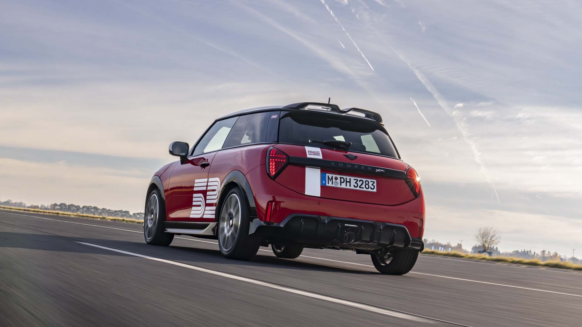 MINI John Cooper Works 1965 Victory Edition