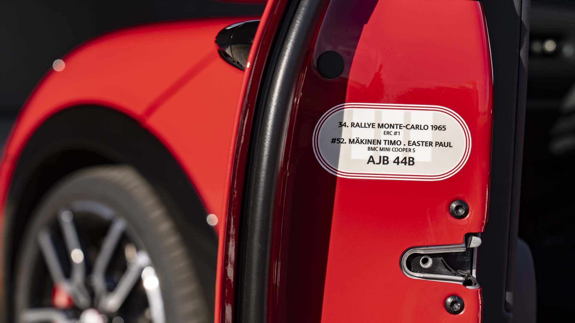 MINI John Cooper Works 1965 Victory Edition