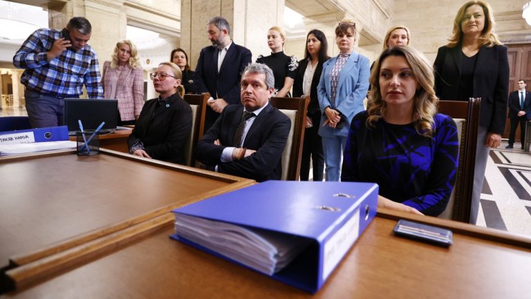 Тошко Йорданов в ЦИК: Социолозите пак не ни дават на картата, но пак ще сме в парламента