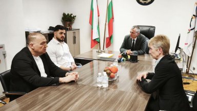 Министър Димитър Илиев прие Спортист №1 на България Карлос Насар