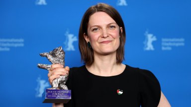 Една българска роза и една история за завръщането