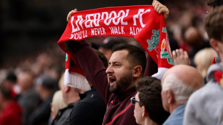 Специален момент с кауза: Как най-шумната трибуна "ще запее без глас" в събота