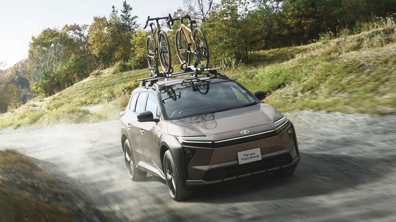 Започнаха продажбите на Toyota bZ4X Touring в Япония