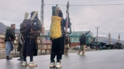 Исламабад обяви, че вече е в открита война с афганистанските талибани