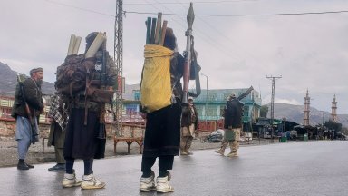 Исламабад обяви, че вече е в открита война с афганистанските талибани