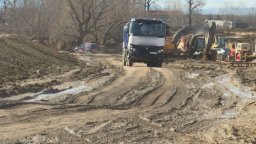 "Повелител на боклука" поискал 300 000 лв. месечна "такса спокойствие" от фирма в Долни Богров