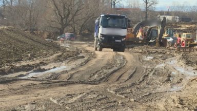 "Повелител на боклука" поискал 300 000 лв. месечна "такса спокойствие" от фирма в Долни Богров