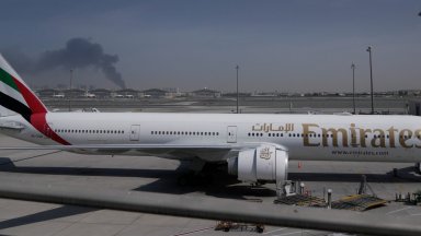 ОАЕ и Оман пуснаха частично полетите, но в Катар, Бахрейн и Кувейт няма движение
