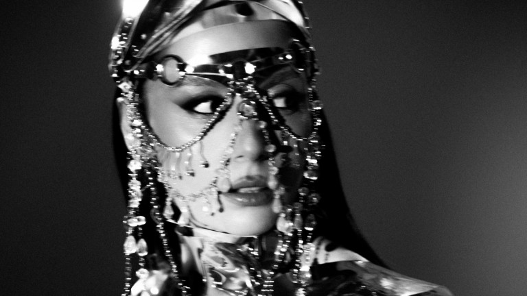 Михаела Маринова превръща напрежението в броня в "Under Pressure" 