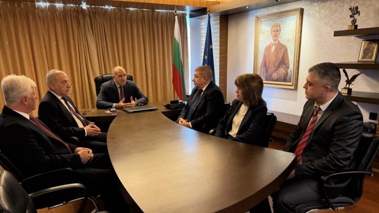 Радев отива на избори с коалиция "Прогресивна България" (снимки)