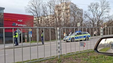 Евакуираха два мола във Варна заради бомбени заплахи