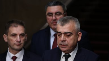 АПС се регистрира в ЦИК със заявка, че 100% ще влезе и в следващия парламент