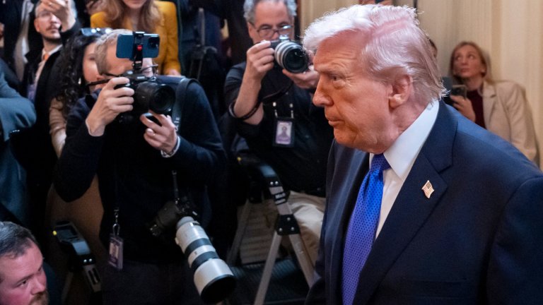 Тръмп: По скалата от 1 до 10 оценявам ситуацията в Иран на 15