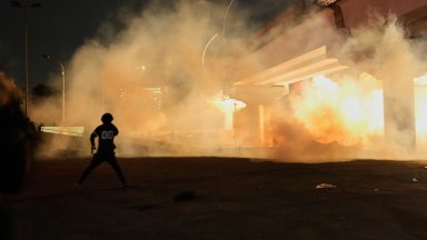 Израел заплаши "Хизбула" с опустошителен удар и започна нова вълна от атаки в Техеран