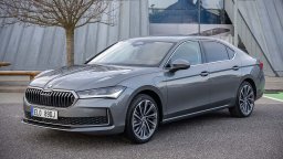 Skoda Superb получи най-мощния си агрегат с 272 конски сили