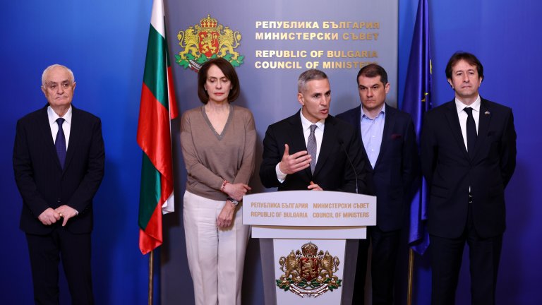 Кабинетът работи по евакуацията на българите в конфликтните зони