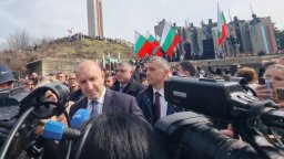 Радев: Изборите поставят страната пред два пътя - или прогресивна България, или олигархия