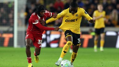 Храбрият Уулвърхемптън подчини и Ливърпул в късна драма