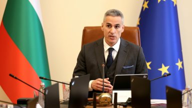 Премиерът: Имаме запаси от горива и доставки, няма да допуснем изкуствена паника