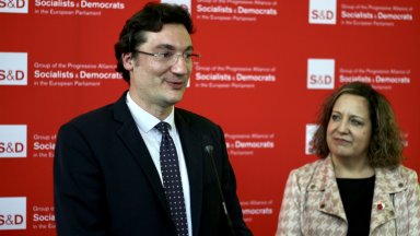 ПЕС подкрепи "проевропейския Крум Зарков" по време на първата му визита в Брюксел