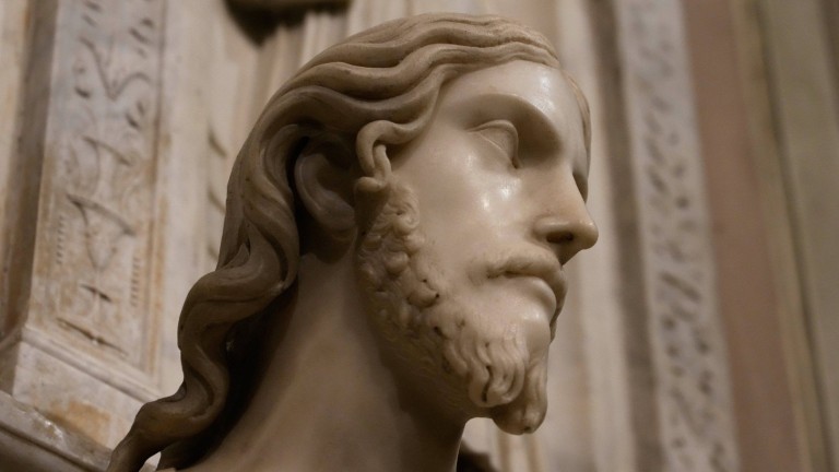 Скулптурата на Христос в базиликата Сант'Агнезе фуори ле мура в Рим е дело на Микеланджело