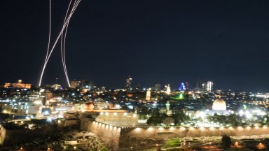 Нови експлозии в Йерусалим, предупредителни сирени се задействаха и в Тел Авив и Хайфа