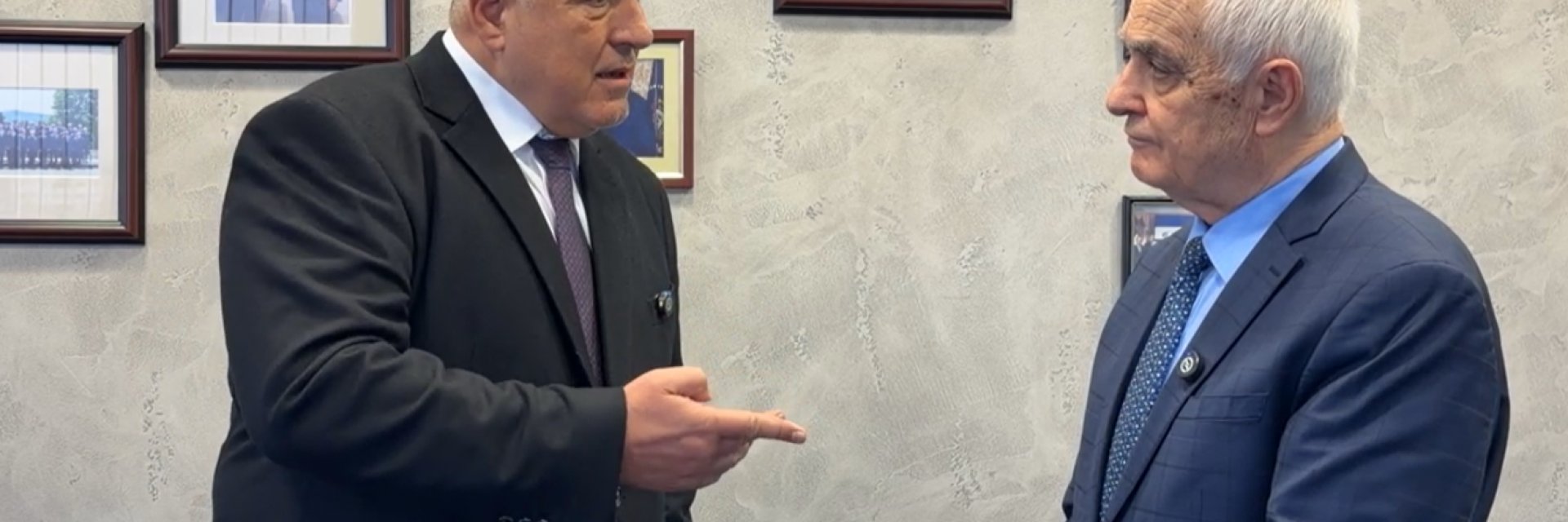 Борисов на среща със Запрянов: Правителството да не се крие зад министъра на отбраната