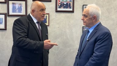 Борисов на среща със Запрянов: Правителството да не се крие зад министъра на отбраната