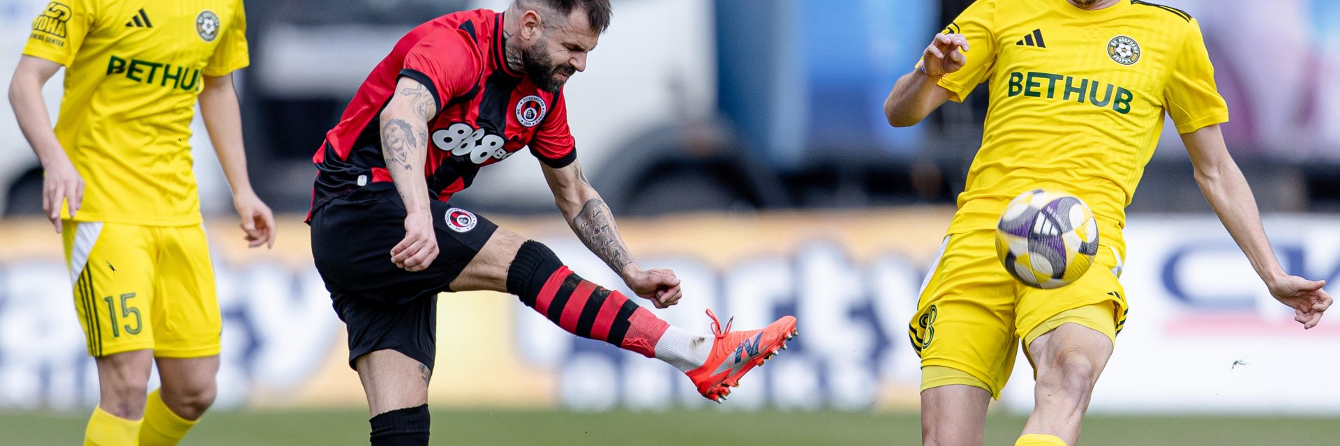 Абсурден автогол не спря Локо (София) за първа победа през 2026-a