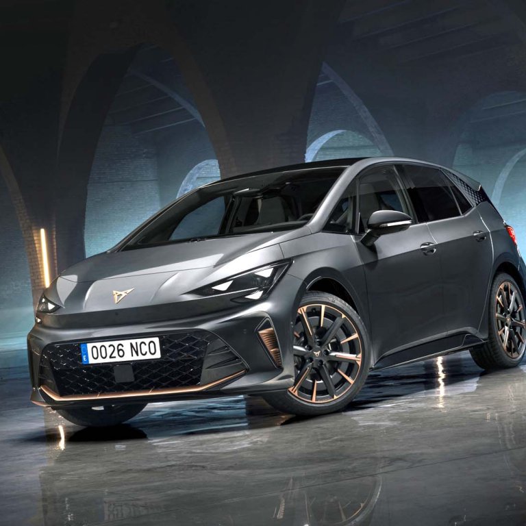 Обновената CUPRA Born вече има по-голям пробег и подобрен интериор