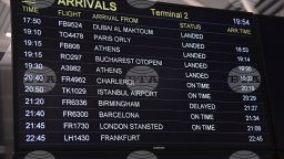 След намесата на министъра на туризма от Дубай са превозени и клиенти на туроператори