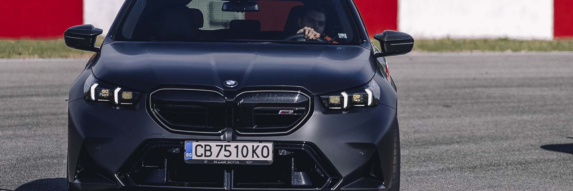 Обновеният BMW M5 засечен на "Нюрбургринг" с радикални промени