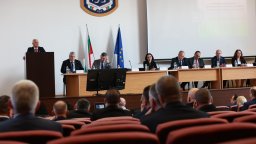 Вътрешният министър към новите областни шефове в МВР: Искам да бъдете смели като тигри