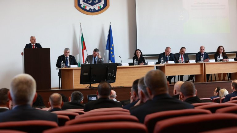 Вътрешният министър към новите областни шефове в МВР: Искам да бъдете смели като тигри