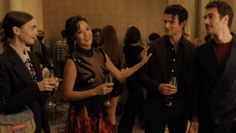 Българи обличат звездите в петия сезон на "Емили в Париж"