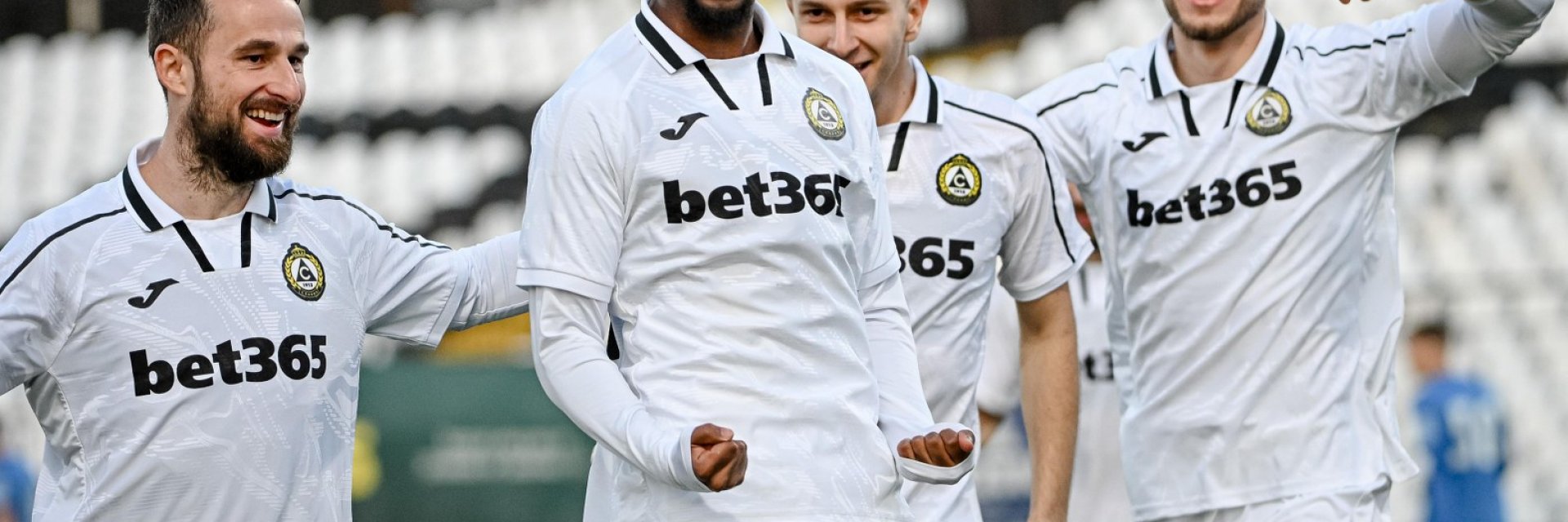 Славия на Достанич мачка - вкара седем гола в два мача