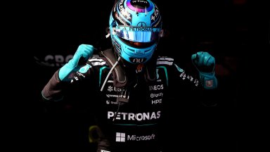 Прогнозите се потвърдиха: "Мерцедес" разби конкурентите с двойна победа на старта във F1