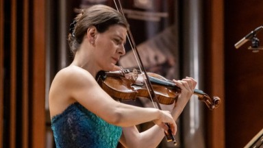 Вдъхновяващата цигуларка Албена Данаилова открива втория сезон на Колекция Stradivarius 