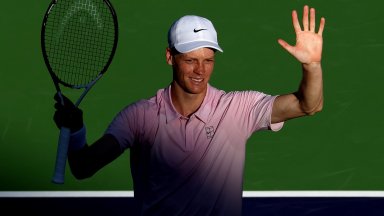 И Шаповалов нямаше шансове срещу Синер в 73-минутна разправа