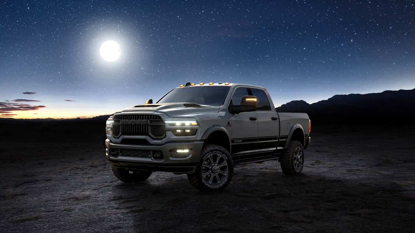 Пикапът Ram 2500 Heavy Duty получи специално издание Lunar Edition