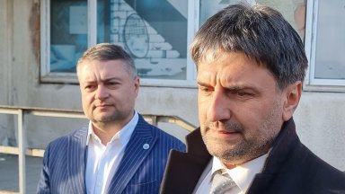 Разкриха незаконен цех с милиони блистери и ампули, вероятно с анаболи