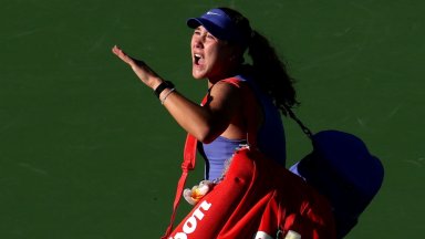 Андреева като Медведев и Рубльов - беснее, самонаранява се, обижда публиката