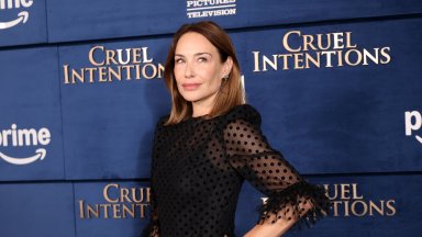 Клеър Форлани: Спомените, ролята и любовната сцена с Брад Пит, която всички помним