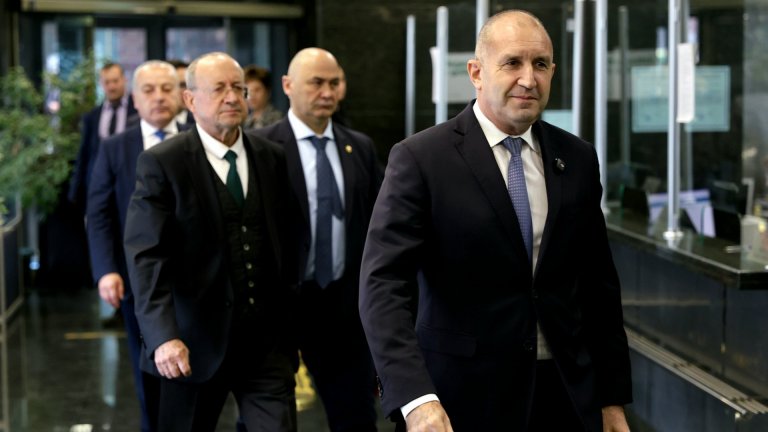 Радев: Не съм се крил, ще бъда в парламента, не на дивана