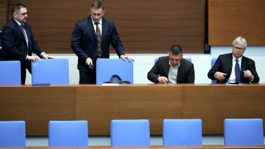 Предлагат ограничаване на износа и компенсации за поскъпналите горива