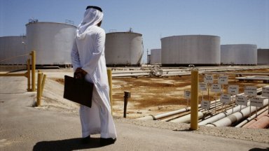 Саудитската Aramco предупреждава за "катастрофални последици", ако войната с Иран продължи