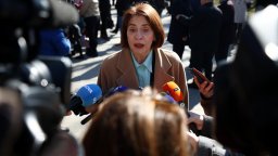 Нейнски: Няма да местим самолетите на САЩ от летището