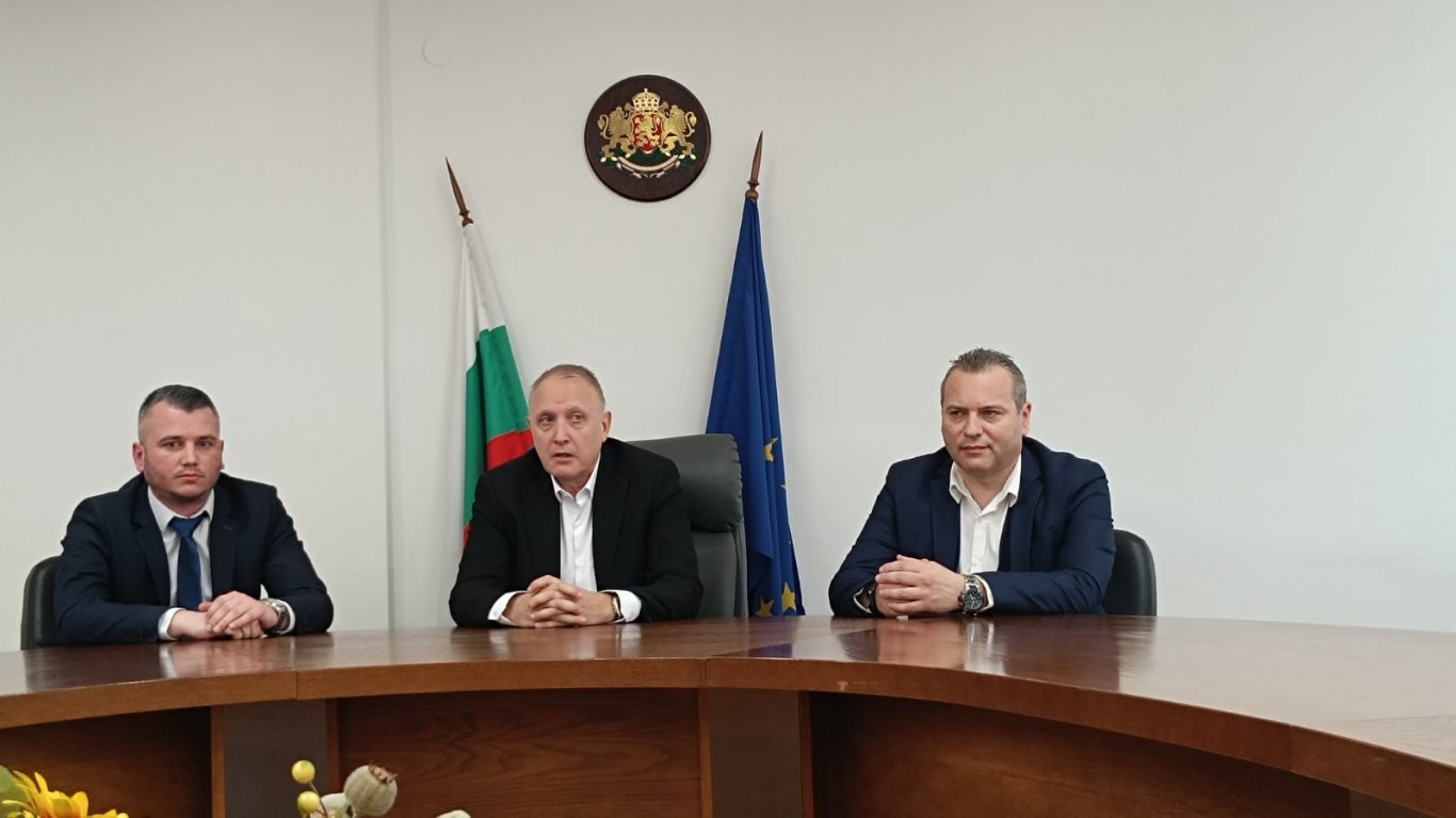 Областният управител на Пловдив представи новите си заместници